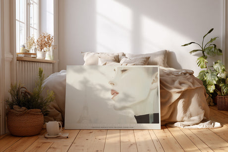 Paul Sinus Wandbild The Elegance of Parisian Dreams – Zartes Porträt einer Frau mit Eiffelturm im Hintergrund, Symbol für Stil, Anmut und französische Eleganz