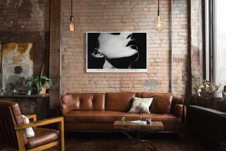 Paul Sinus Wandbild The Elegance of Shadowed Desire – Künstlerisches Schwarz-Weiß-Porträt mit Licht-Schatten-Spiel, Symbol für Sinnlichkeit und Geheimnis