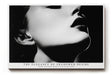 Paul Sinus Wandbild The Elegance of Shadowed Desire – Künstlerisches Schwarz-Weiß-Porträt mit Licht-Schatten-Spiel, Symbol für Sinnlichkeit und Geheimnis