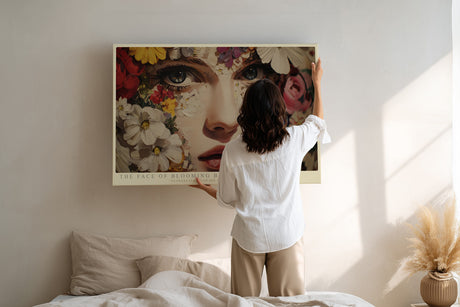 Paul Sinus Wandbild The Face of Blooming Beauty – Ausdrucksstarkes Porträt einer Frau, deren Gesicht von Blumen umrahmt wird, Symbol für Leben und Schönheit