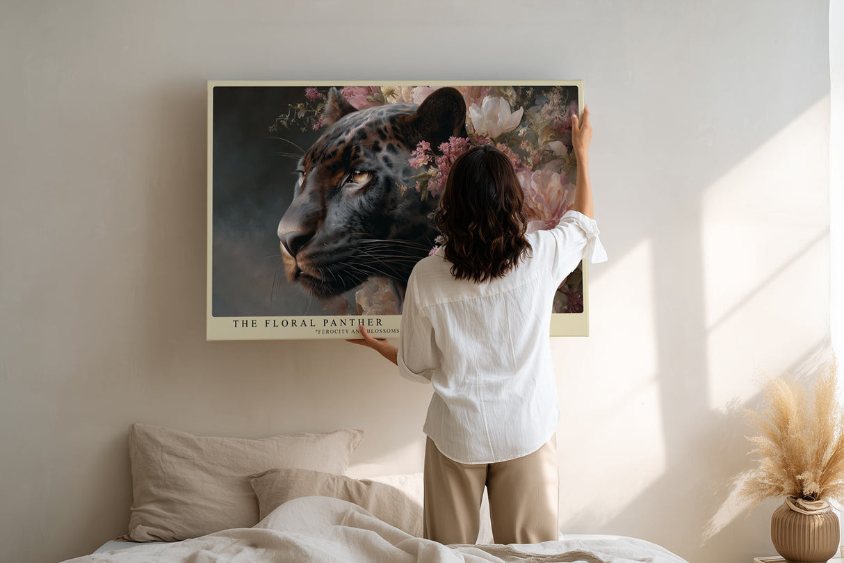Paul Sinus Wandbild The Floral Panther – schwarzer Panther inmitten von Blüten symbolisiert Kraft, Anmut und die stille Verbindung von Wildheit und Schönheit