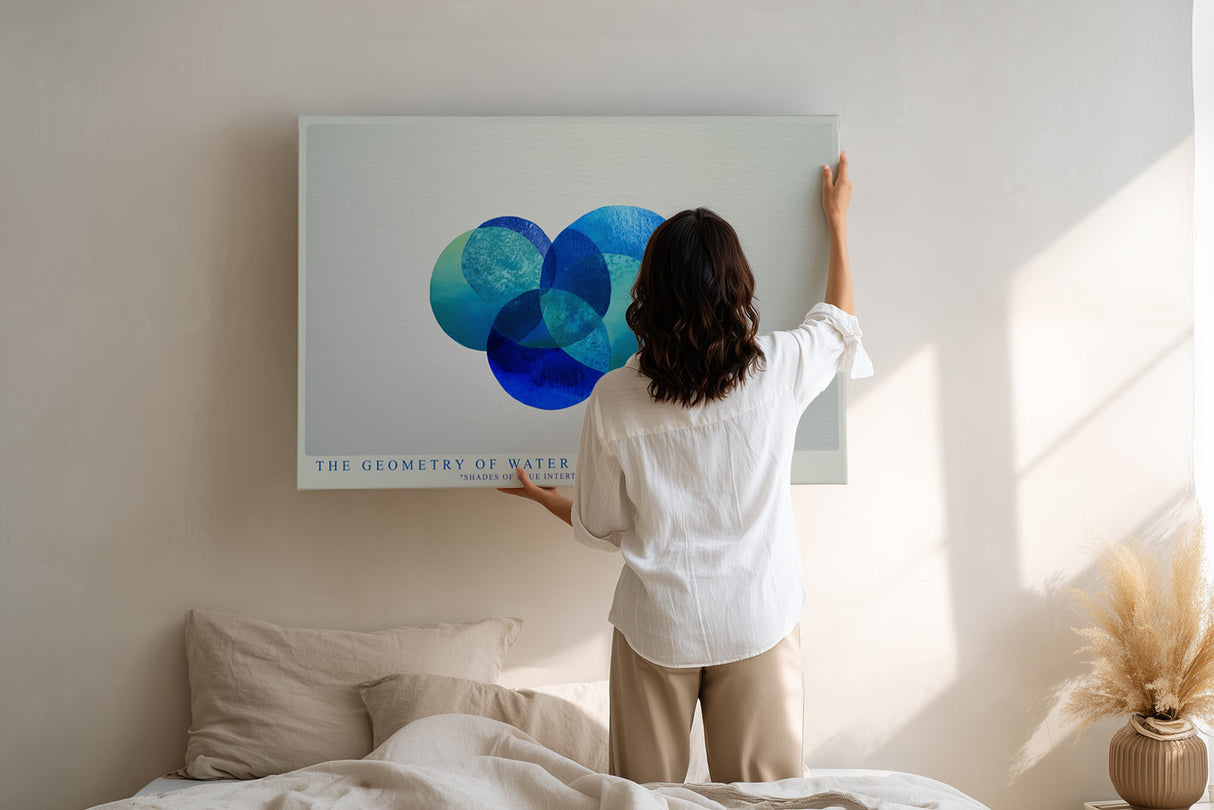 Paul Sinus Wandbild The Geometry of Water – abstraktes Motiv aus überlappenden blauen Kreisen symbolisiert Ruhe, Balance und fließende Harmonie