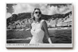 Paul Sinus Wandbild The Glamour of Monaco Klassisches Schwarz-Weiß-Motiv einer eleganten Frau auf einem Boot vor der Kulisse von Monaco.