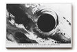 Paul Sinus Wandbild The Gravity of Silent Darkness – Dramatisches Schwarz-Weiß-Motiv mit kosmischem Sog, abstrakte Darstellung eines schwarzen Kreises im Raum