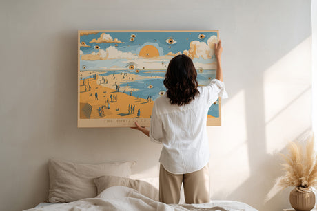 Paul Sinus Wandbild The Horizon of Unseen Whispers – Surrealistische Strandlandschaft mit Augen über dem Meer, inspiriert von Traum und Wahrnehmung