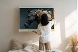 Paul Sinus Wandbild The Horse of Blossoms Ausdrucksstarkes Porträt eines Pferdes, dessen Mähne in prachtvollen Blüten erstrahlt – Sinnbild für Kraft und Schönheit.