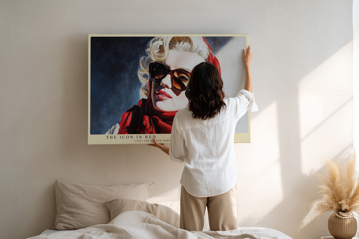 Paul Sinus Wandbild The Icon in Red – Stilvolles Porträt einer Frau mit rotem Tuch, inspiriert von Vintage-Glamour und zeitloser Eleganz