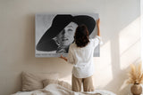 Paul Sinus Wandbild The Icon of Timeless Elegance Classic Beauty in Black and White
