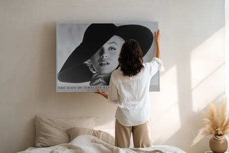 Paul Sinus Wandbild The Icon of Timeless Elegance Classic Beauty in Black and White