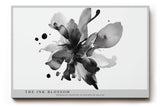 Paul Sinus Wandbild The Ink Blossom abstraktes Blumenmotiv in Schwarzweiß mit Tuscheeffekt für moderne Interieurs mit minimalistischer Eleganz