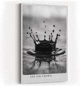 Paul Sinus Wandbild in 40x60cm The Ink Crown – Schwarz-Weiß-Aufnahme einer Wasserkrone im Moment des Aufpralls