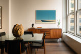 Paul Sinus Wandbild The Lamp in Empty Space – Minimalistische Landschaft mit einzelner Straßenlampe im Licht und Schatten, Symbol für Einsamkeit und Klarheit