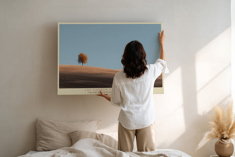 Paul Sinus Wandbild The Lonely Tree on Hills minimalistisches Landschaftsmotiv mit einsamem Baum und sanften Hügeln
