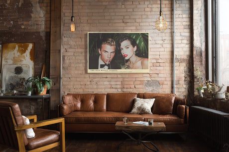 Paul Sinus Wandbild The Old Money Nights – glamouröses Retro-Motiv eines Paares in eleganter Abendgarderobe mit tropischem Flair und Vintage-Stimmung