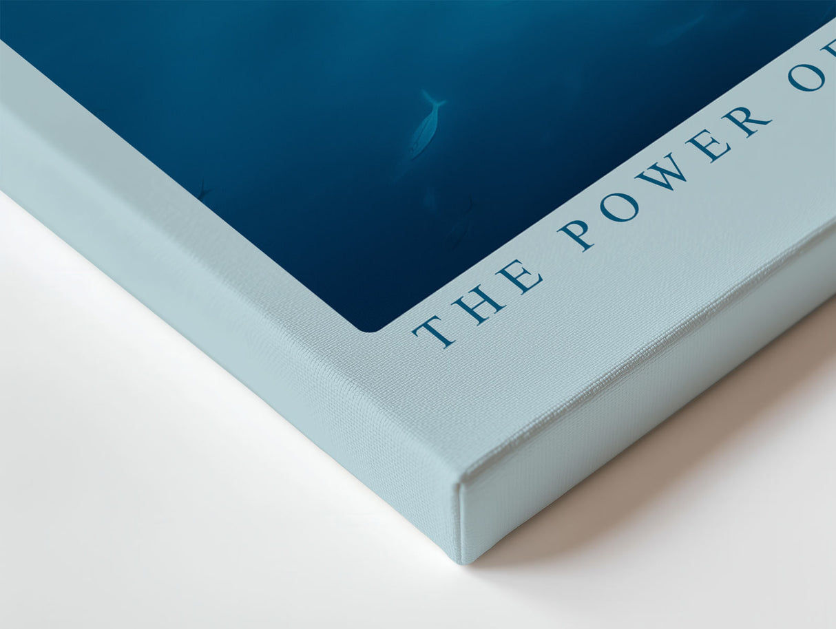 Paul Sinus Wandbild The Power of the Ocean – Dynamisches Unterwassermotiv eines Haies – Kraftvolles Wandbild voller Tiefe und Energie.