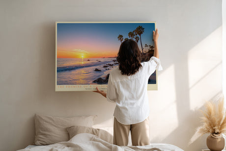 Paul Sinus Wandbild The Promise of a Golden Shore – Magischer Sonnenuntergang an der Küste in warmem Glanz