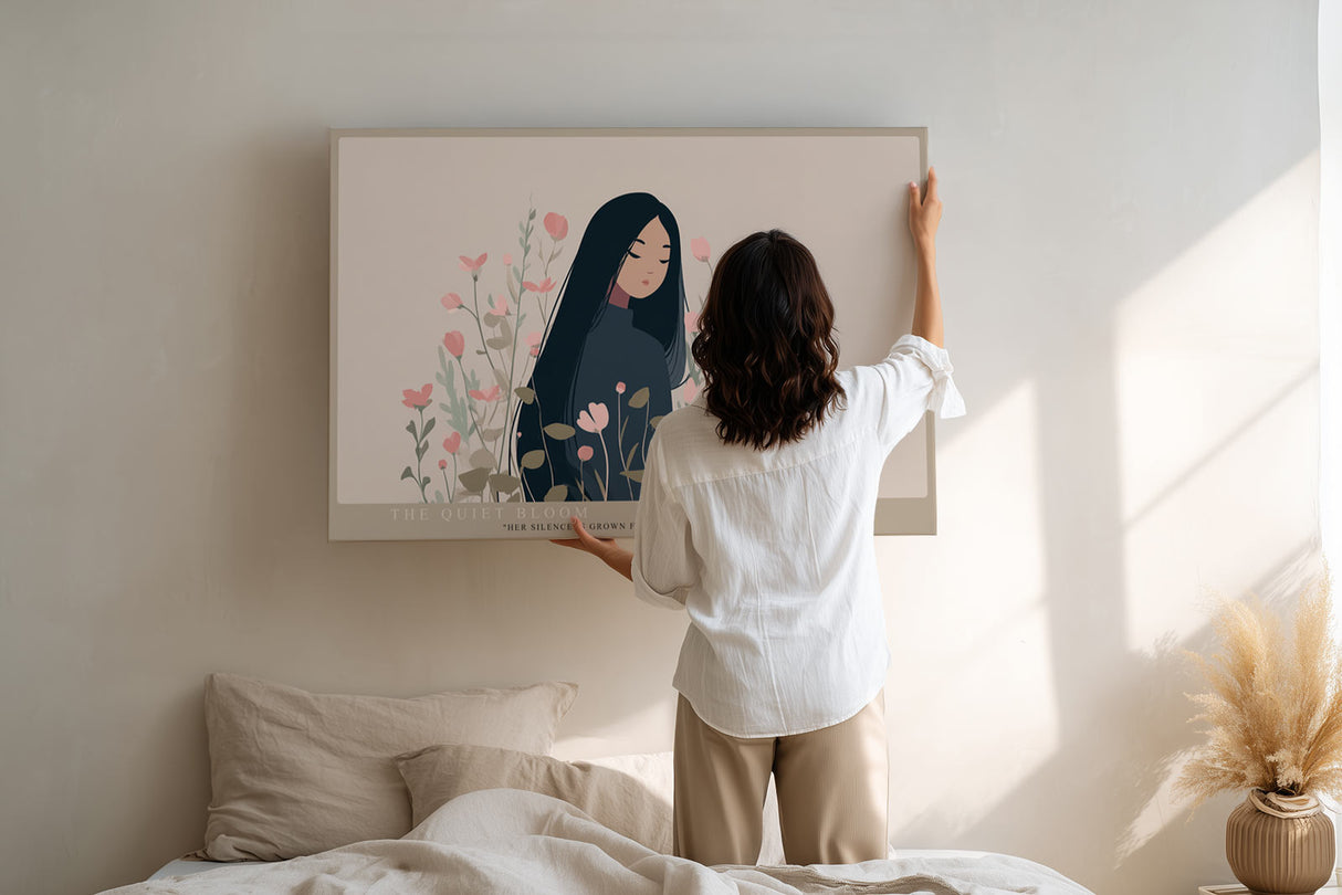 Paul Sinus Wandbild The Quiet Bloom poetisches Porträt einer Frau mit floraler Umgebung in sanften Farben für moderne Räume voller Ruhe und Harmonie