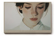 Paul Sinus Wandbild The Quiet Grace of Beauty – Feinsinniges Porträt einer jungen Frau in sanftem Licht – Ausdrucksstarkes Wandbild voller Ruhe und Sensibilität.