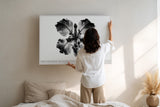 Paul Sinus Wandbild The Shadow Bloom Unfolded abstraktes florales Kunstwerk in Schwarz Weiß mit kraftvoller Symbolik zwischen Licht und Schatten