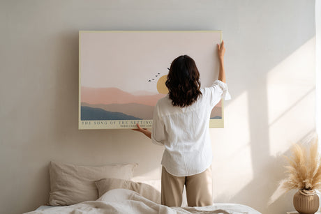 Paul Sinus Wandbild The Song of the Setting Sun – Minimalistische Landschaft mit Sonne und fliegenden Vögeln, Symbol für Frieden, Freiheit und Vergänglichkeit