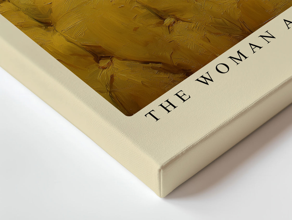 Paul Sinus Wandbild The Woman and the Stillness – Frau auf gelbem Sofa symbolisiert Ruhe, Eleganz und die Schönheit der Stille