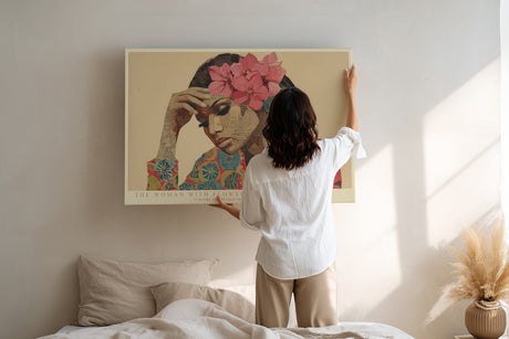 Paul Sinus Wandbild The Woman with Flowers – Collageartiges Porträt mit floralen Akzenten, Symbol für Weiblichkeit, Ausdruckskraft und Kreativität