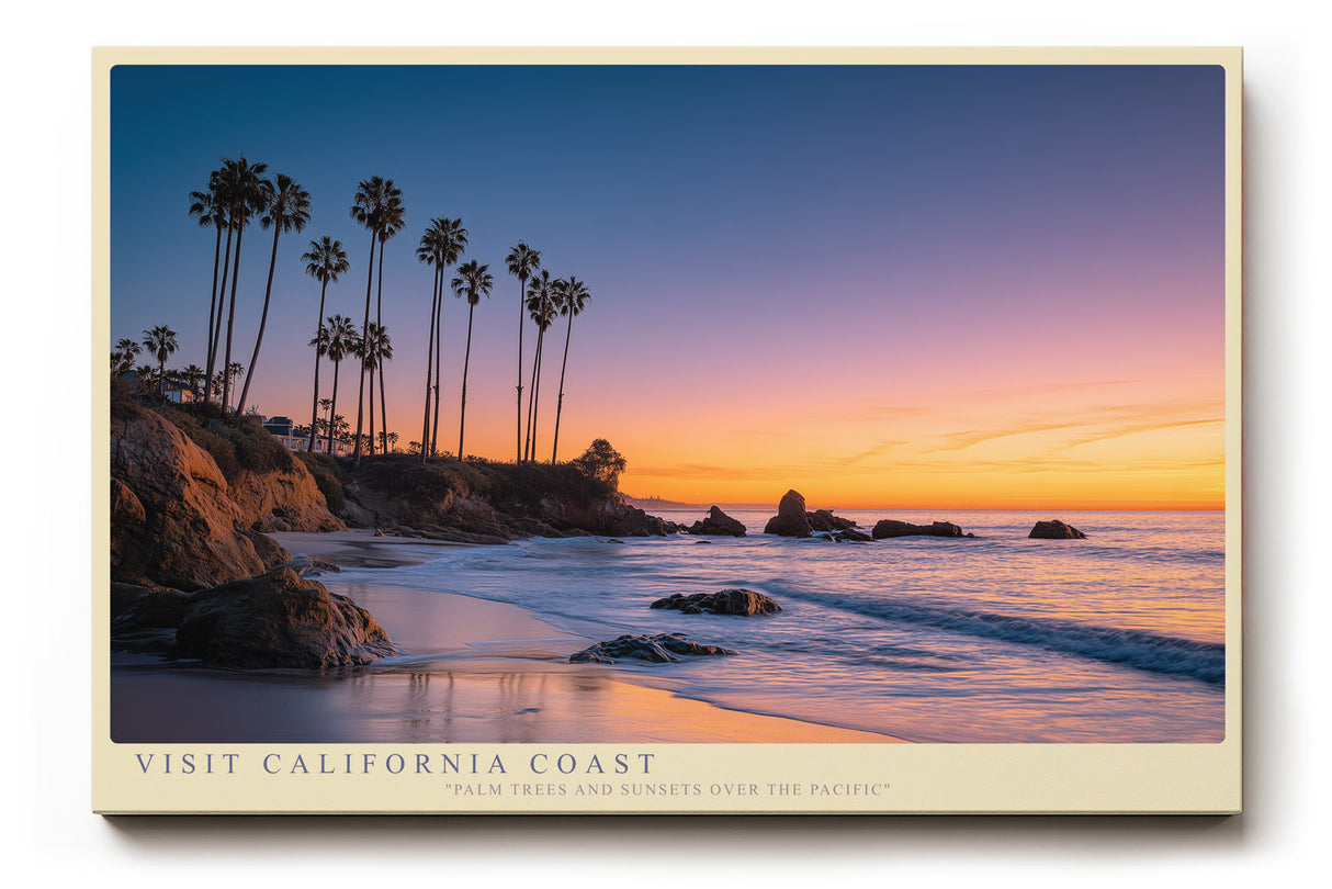 Paul Sinus Wandbild Visit California Coast Traumhafte Küstenlandschaft Kaliforniens mit Palmen, Felsen und farbenprächtigem Sonnenuntergang über dem Pazifik.