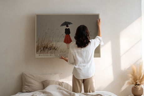 Paul Sinus Wandbild Waiting by the Shore – Die Frau am grauen Strand mit rotem Rock