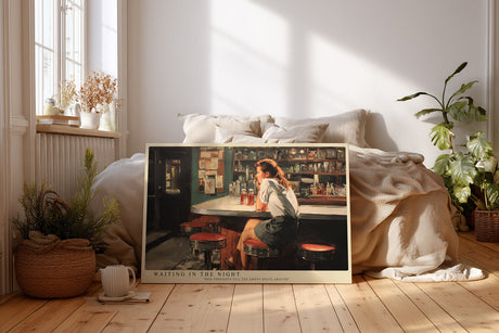Paul Sinus Wandbild Waiting in the Night – Frau an einer Bar im warmen Licht symbolisiert Nachdenklichkeit, Einsamkeit und urbane Melancholie