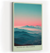 Paul Sinus Wandbild in 40x60cm Waves of the Earth mit wellenförmiger Berglandschaft im Dunst für beruhigende Wandgestaltung