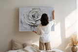 Paul Sinus Wandbild 120x80cm Weisse Rose Relief Blumen Kunst Moderne Strukturmalerei Elegantes Florales Kunstmotiv in Weiss und Grau