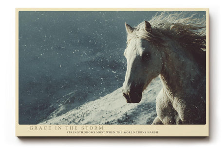 Paul Sinus Wandbild 120x80cm weisses Pferd im Schneesturm kraftvolle Tierfotografie Winterlandschaft dynamische Natur Wanddekoration fuer Wohnzimmer Büro