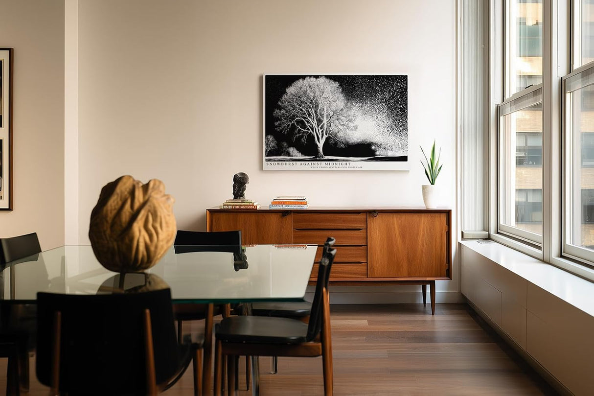 Paul Sinus Wandbild 120x80cm Winterbaum Schneesturm Schwarz Weiss Kontrastreiche Naturkunst Minimalistische Landschaft für Wohnzimmer Büro Flur