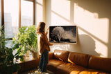 Paul Sinus Wandbild 120x80cm Winterbaum Schneesturm Schwarz Weiss Kontrastreiche Naturkunst Minimalistische Landschaft für Wohnzimmer Büro Flur
