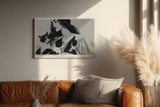 Paul Sinus Wandbild 120x80cm Woman with Three Cats schwarz weiß Illustration Frau mit Katzen Kunst Poster für Wohnzimmer Schlafzimmer