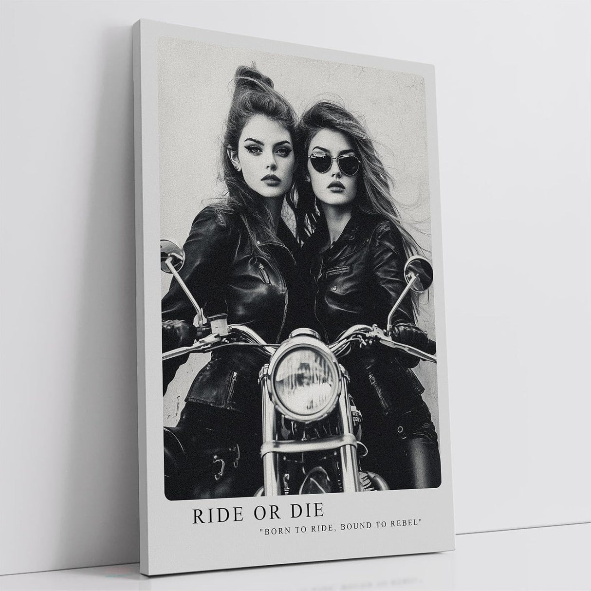 Paul Sinus Leinwandbild 80x120cm rebellische Bikerinnen in stilvoller Schwarz-Weiß-Ästhetik mit kraftvoller Dynamik – ikonisches Leinwandbild
