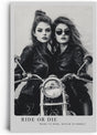 Paul Sinus Leinwandbild 80x120cm rebellische Bikerinnen in stilvoller Schwarz-Weiß-Ästhetik mit kraftvoller Dynamik – ikonisches Leinwandbild