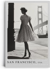 Paul Sinus Leinwandbild 80x120cm San Francisco USA Leinwandbild elegante Frau mit Vintage-Kleid vor der Golden Gate Bridge nostalgische Stadtästhetik