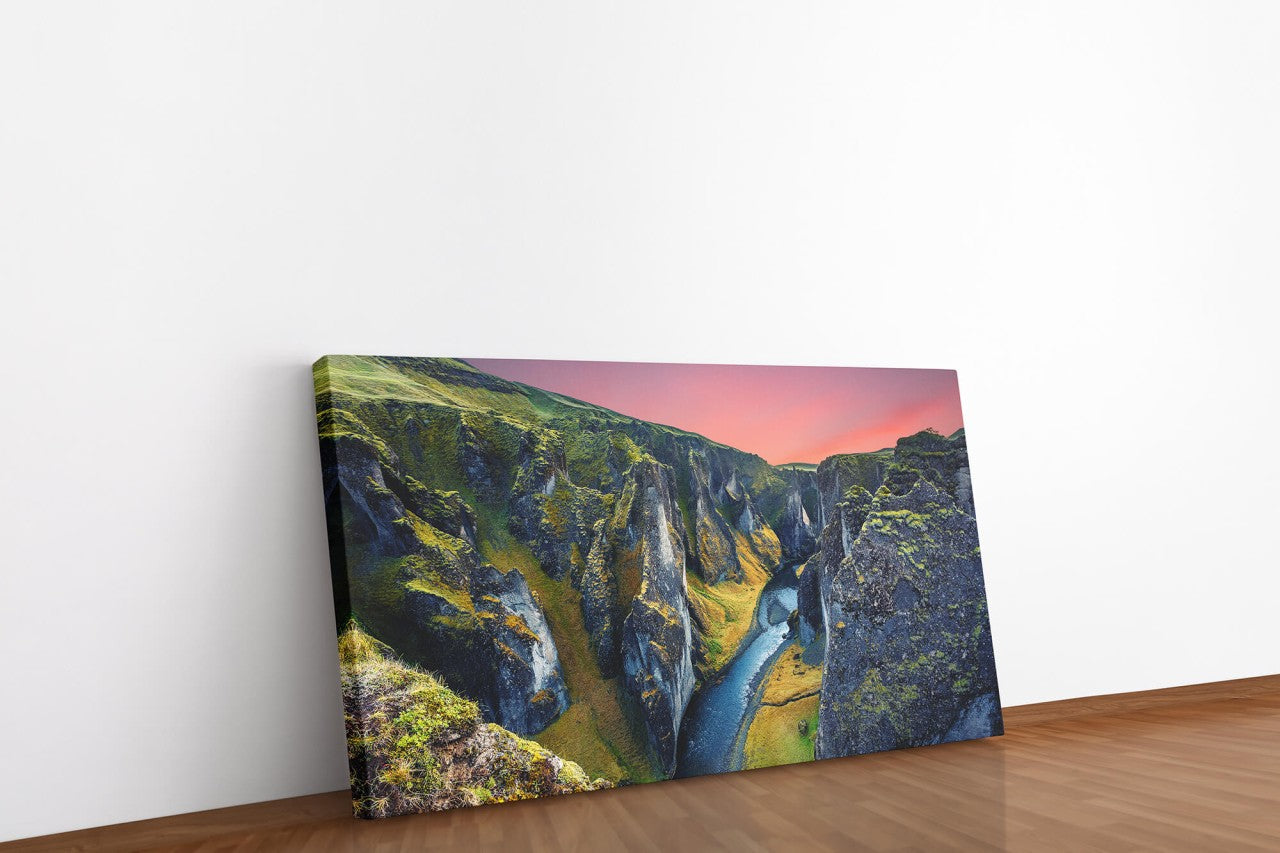 shutterstock_1573391668dx3TlqJOs9aKI_1280x1280.jpg
