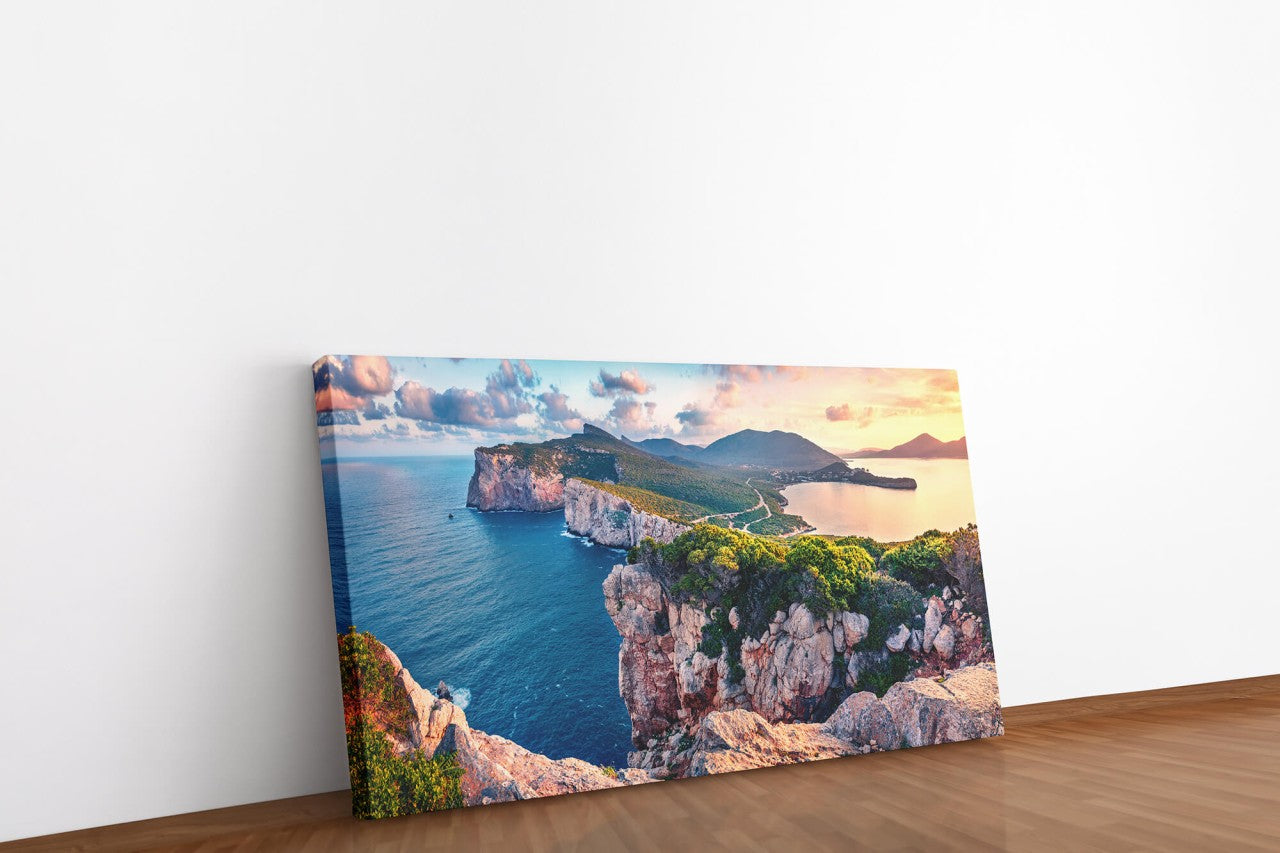 shutterstock_1697900089tzKo9HQ0eLDRW_1280x1280.jpg