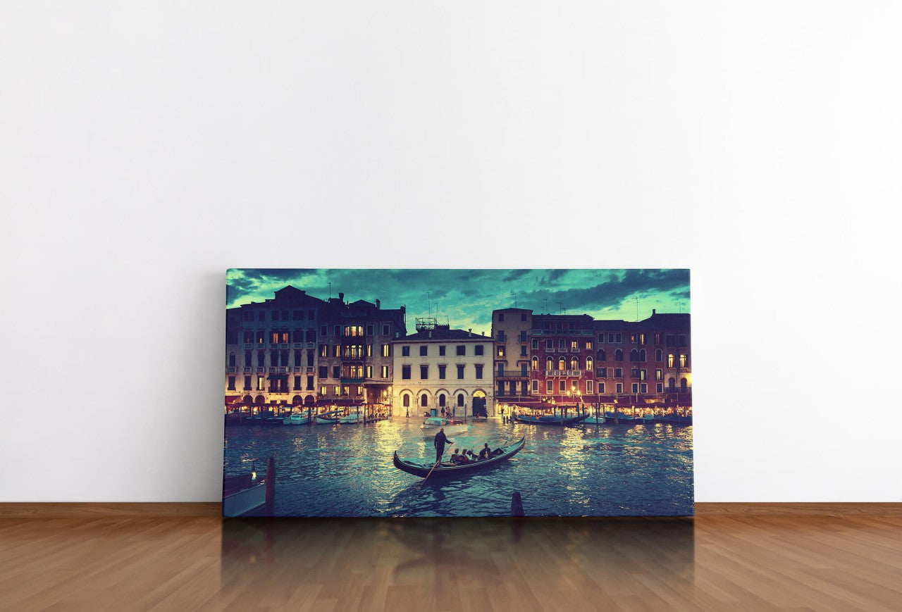 shutterstock_300073067f2xiabIqeQFtt_1280x1280.jpg