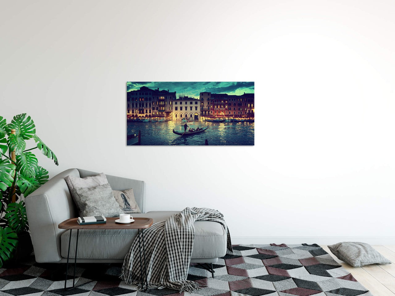 shutterstock_300073067iR9fnJ70FjK9g_1280x1280.jpg
