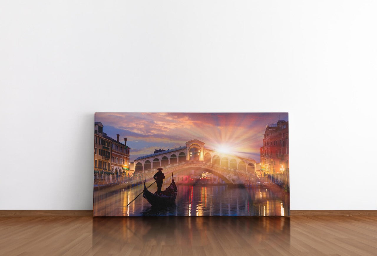 shutterstock_553624159oVVaNbO6zM3Sm_1280x1280.jpg