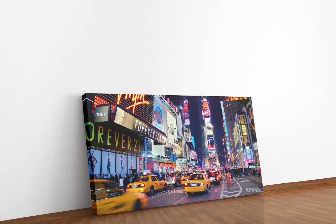 shutterstock_55695934791f7DsIT89zc_1280x1280.jpg