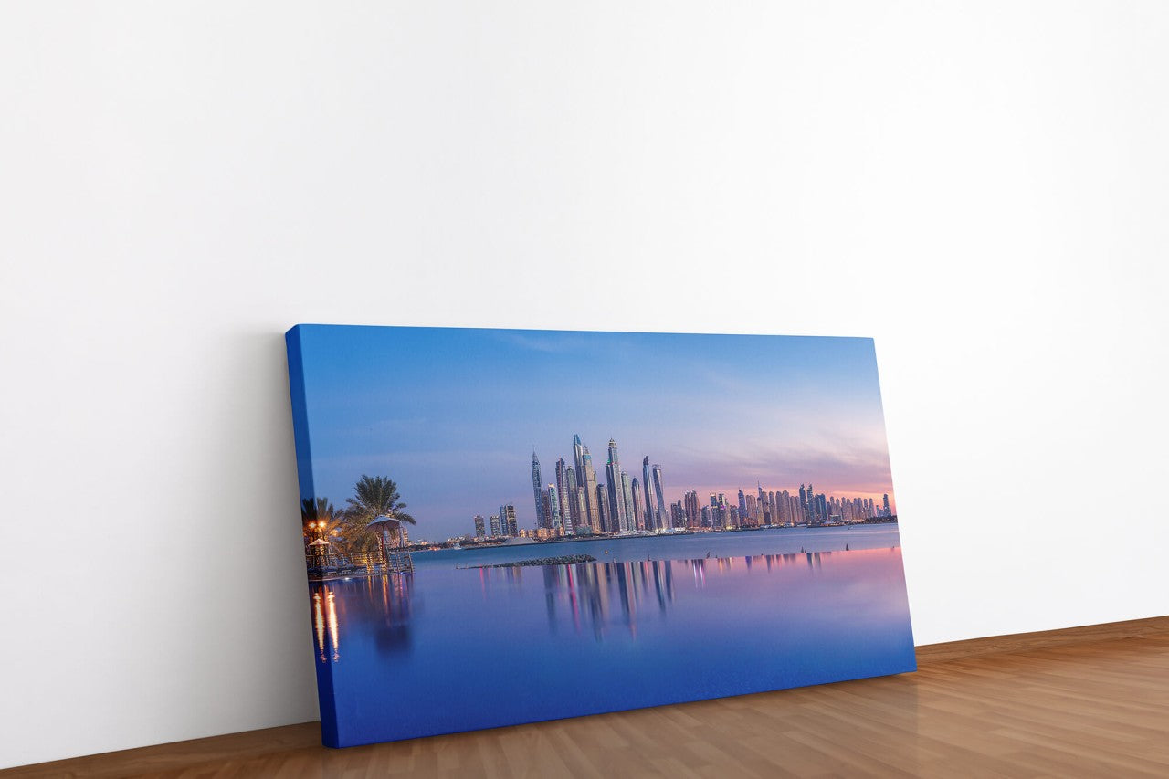 shutterstock_687119689RgjjWJsjhSm6B_1280x1280.jpg