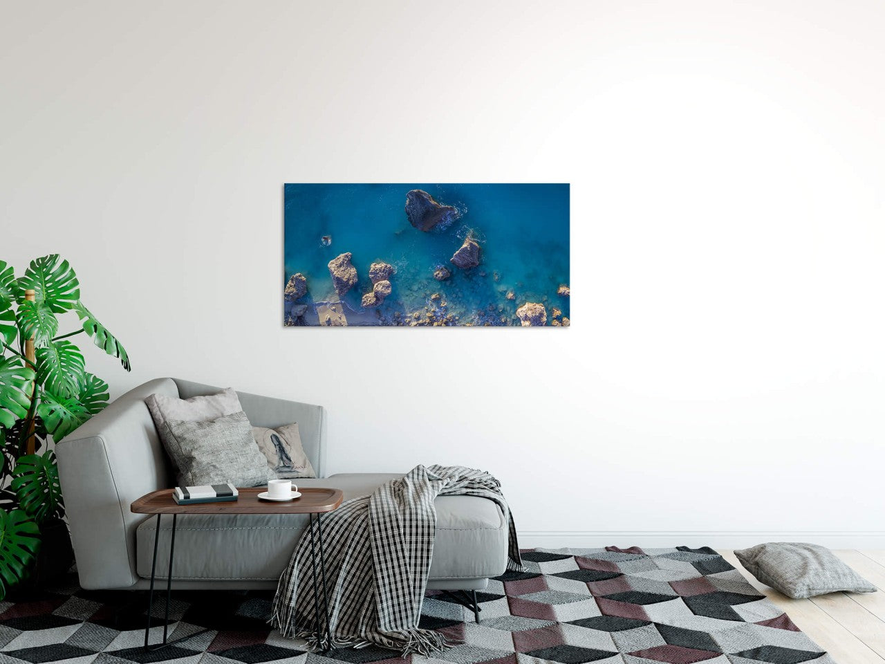 shutterstock_748021840NT8hWPpIZtIyB_1280x1280.jpg