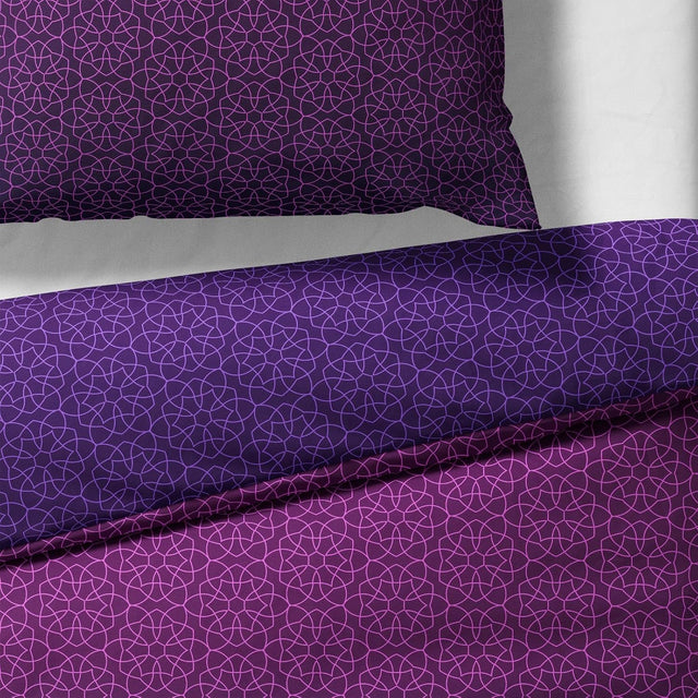 Sinus Art Bettwäsche 135x200 cm + 80x80 cm – Farbverlauf in Violett und Lila mit filigranem Sternenmuster – Moderne Wende-Bettwäsche aus Mikrofaser