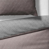 Sinus Art Bettwäsche 135x200 cm + 80x80 cm – Mikrofaser-Wendebettwäsche mit geometrischem Muster in Taupe & Graphitgrau – weich, atmungsaktiv & bügelfrei