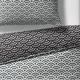 Sinus Art Bettwäsche 135x200 cm + 80x80 cm – Mikrofaser-Wendebettwäsche mit stilisiertem Wellenmuster in Schwarz & Hellgrün – pflegeleicht & atmungsaktiv