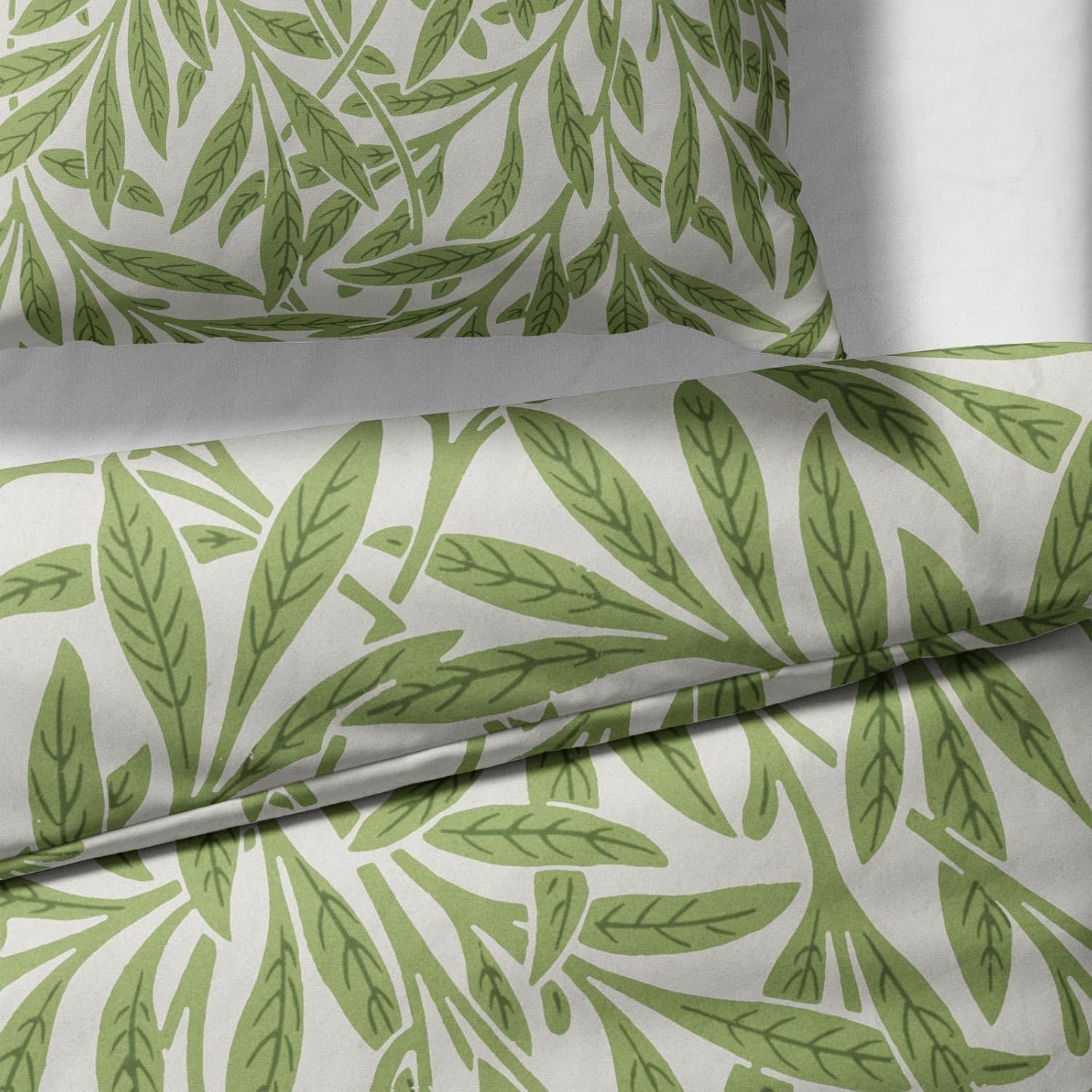 Sinus Art Bettwäsche 135x200 cm + 80x80 cm – Naturdesign mit grünen Blättern auf weißem Grund – Mikrofaser – weich, atmungsaktiv & pflegeleicht